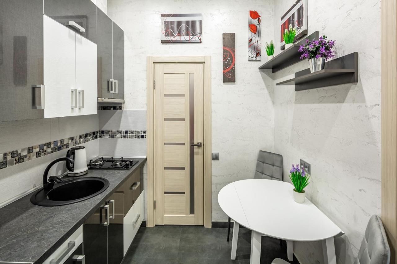 Apartment on Lesya Ukrainka Lviv Dış mekan fotoğraf