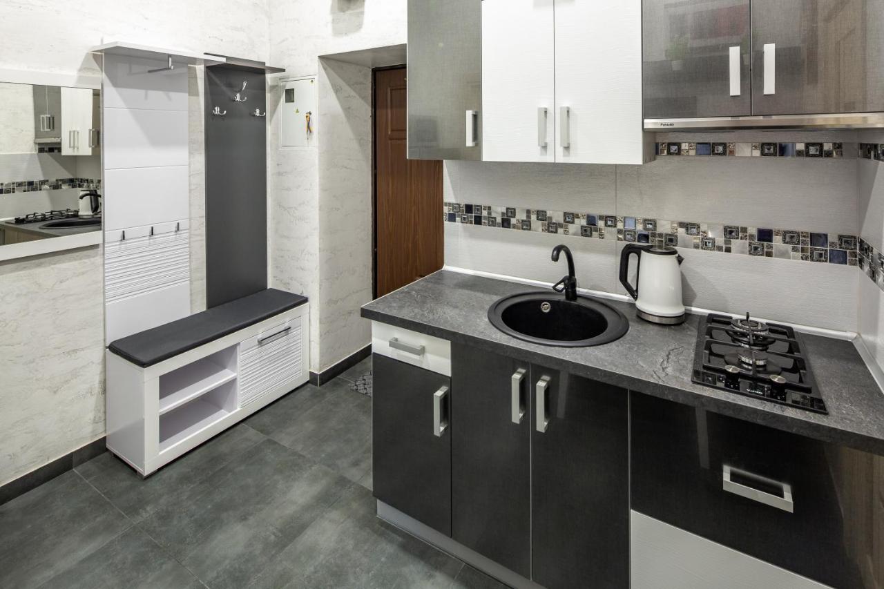 Apartment on Lesya Ukrainka Lviv Dış mekan fotoğraf