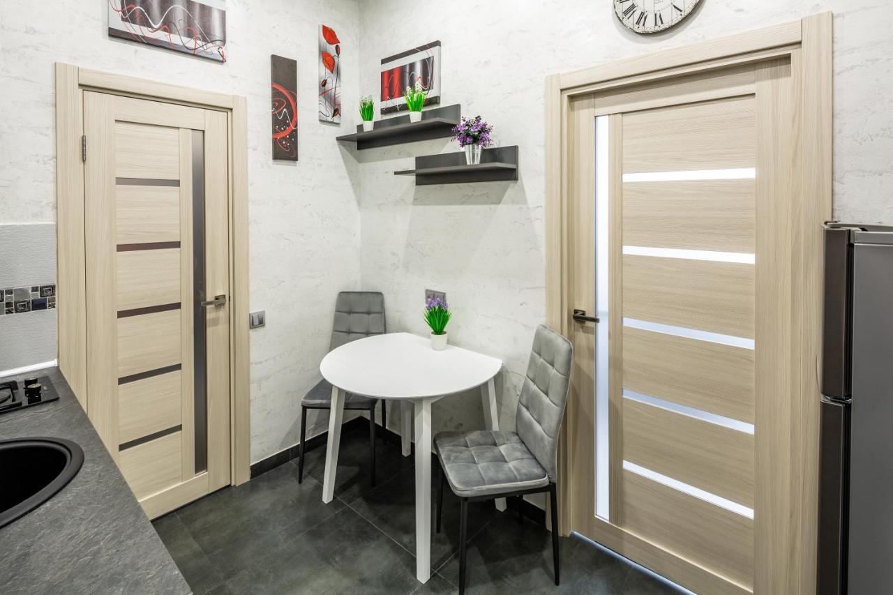 Apartment on Lesya Ukrainka Lviv Dış mekan fotoğraf